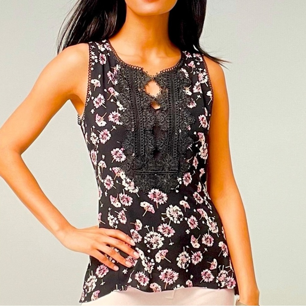 NWOT WHBM Floral Lace Print Top Size XS - Picture 2 of 5